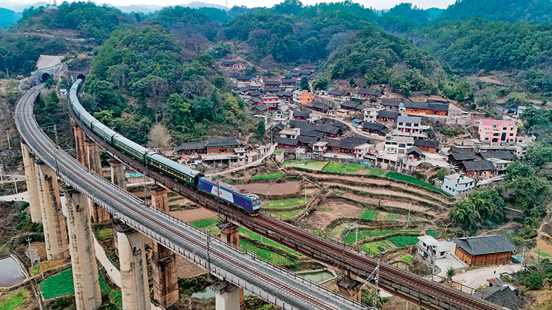 瞭望 | 慢行黔山的“致富车”-